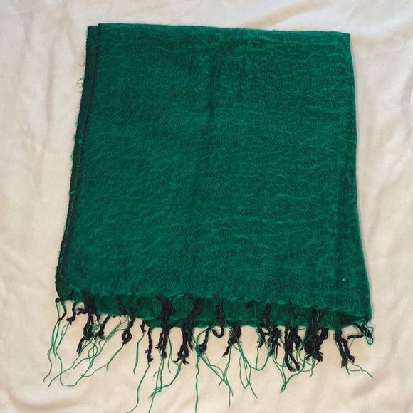 Wool Scarf Wrap Bed Cover Made in Nepal - Picture 6 of 14
